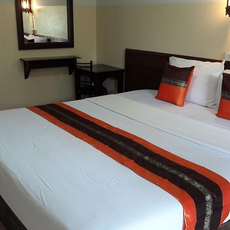 Lanna Thai Guesthouse Chiang Mai Bagian luar foto