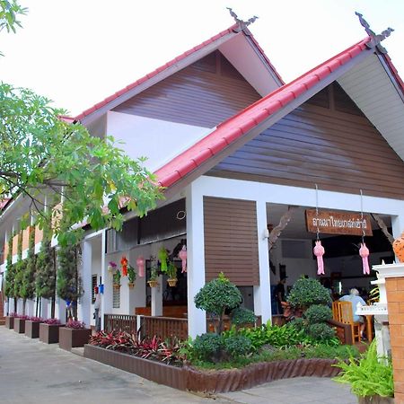 Lanna Thai Guesthouse Chiang Mai Bagian luar foto